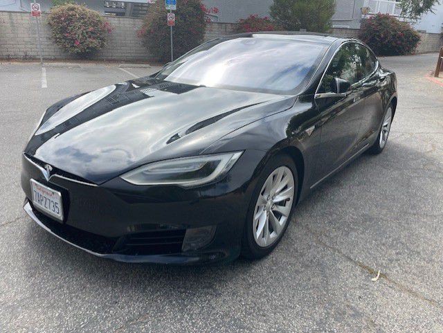 2016 Tesla Model S Image 13