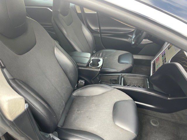 2016 Tesla Model S Image 17