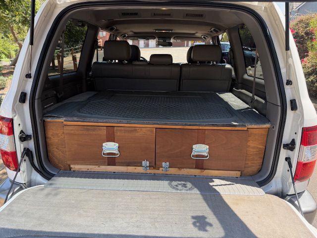 2006 Toyota Land Cruiser Image 8