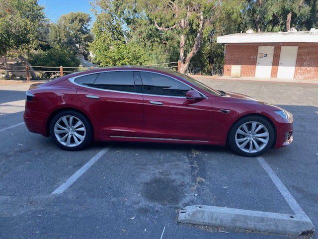 2017 Tesla Model S Image 11