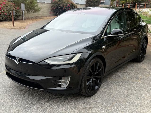 2017 Tesla Model X Image 5