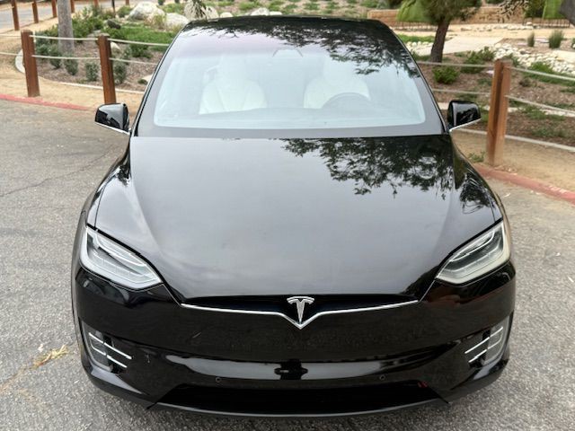 2017 Tesla Model X Image 19