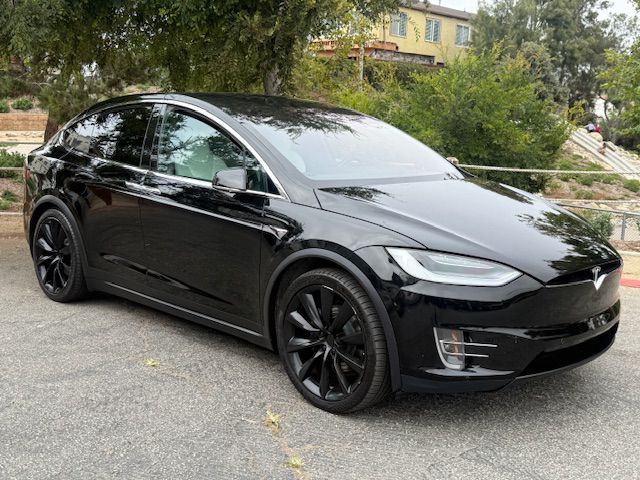 2017 Tesla Model X Image 20
