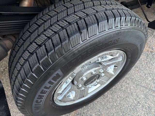 2009 Ford F-350 Image 32