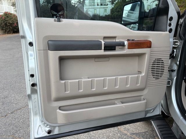 2009 Ford F-350 Image 36