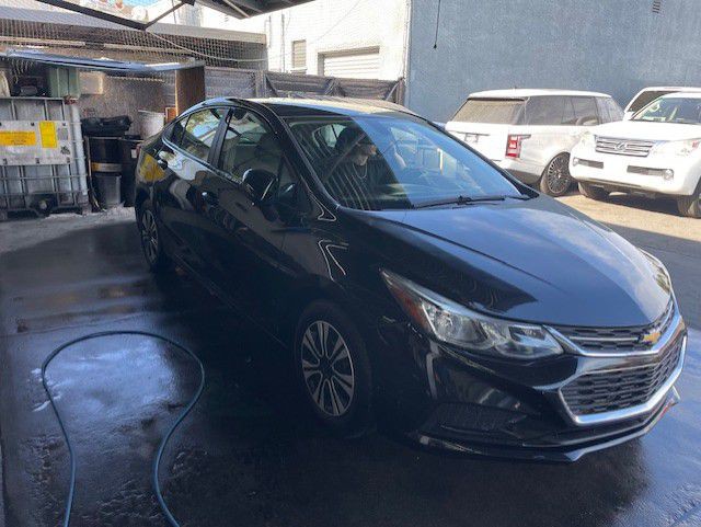 2018 Chevrolet Cruze Image 8