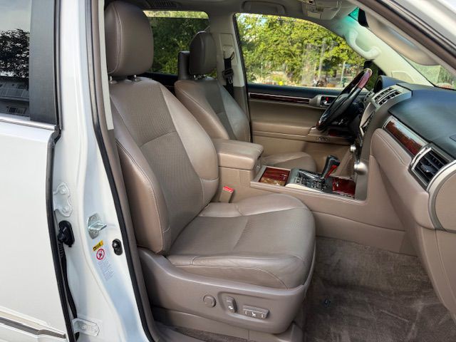 2012 Lexus GX Image 6