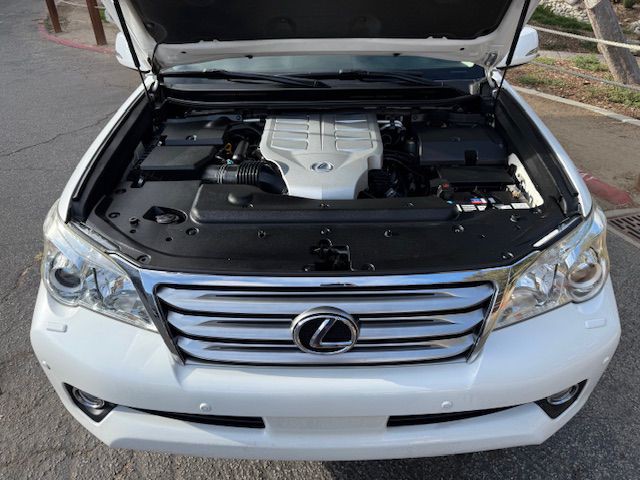 2012 Lexus GX Image 9