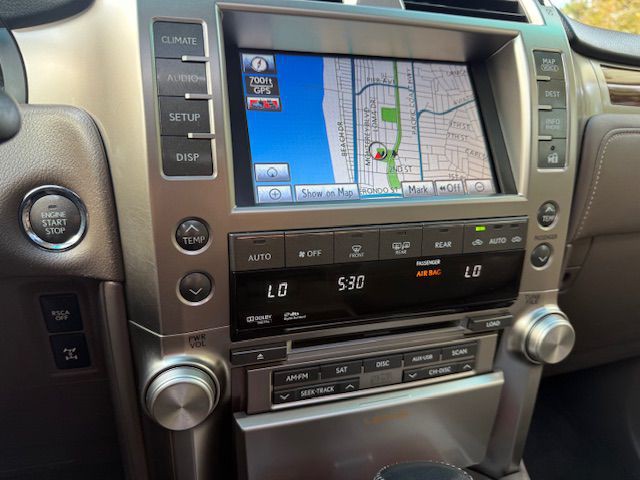 2012 Lexus GX Image 23