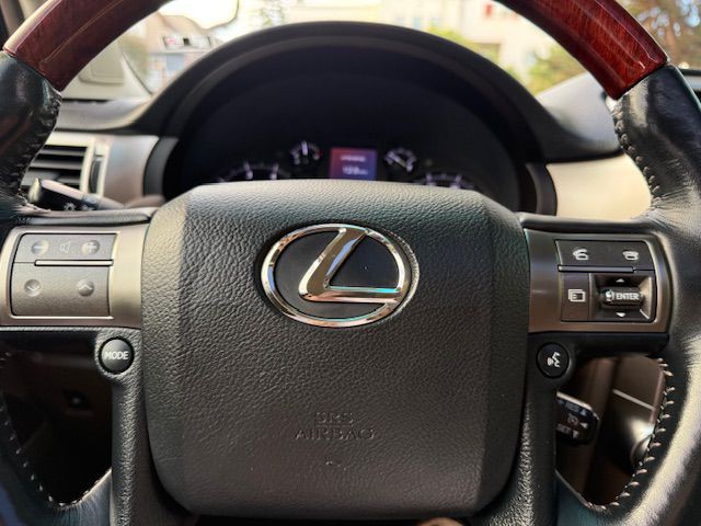 2012 Lexus GX Image 25