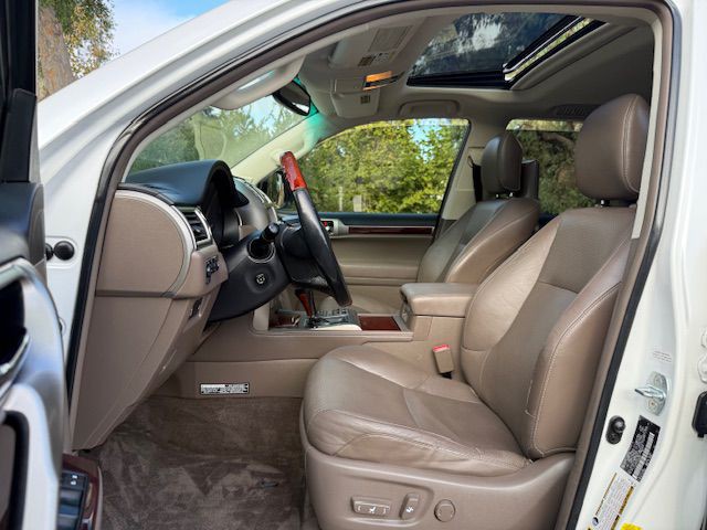 2012 Lexus GX Image 29