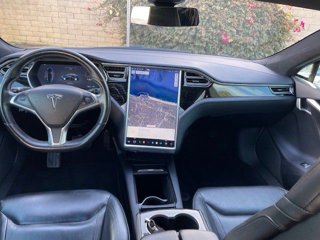 2016 Tesla Model S Image 4
