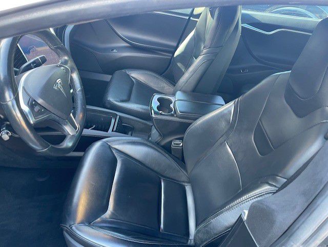 2016 Tesla Model S Image 7