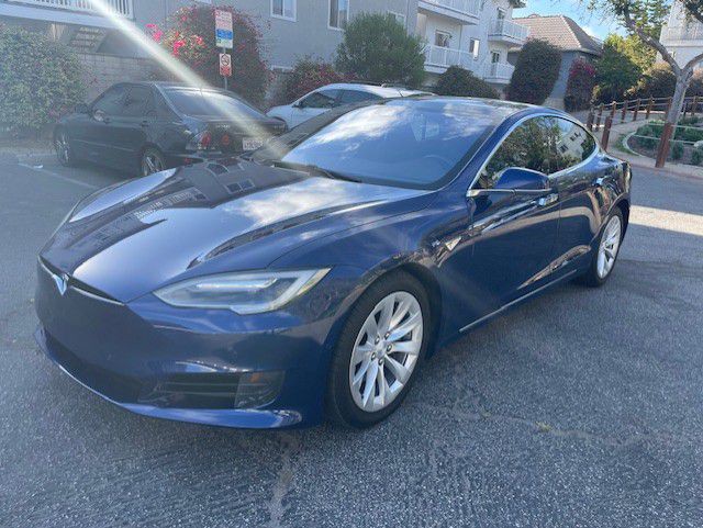 2016 Tesla Model S Image 9