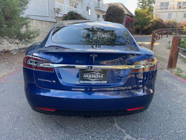 2016 Tesla Model S Image 16