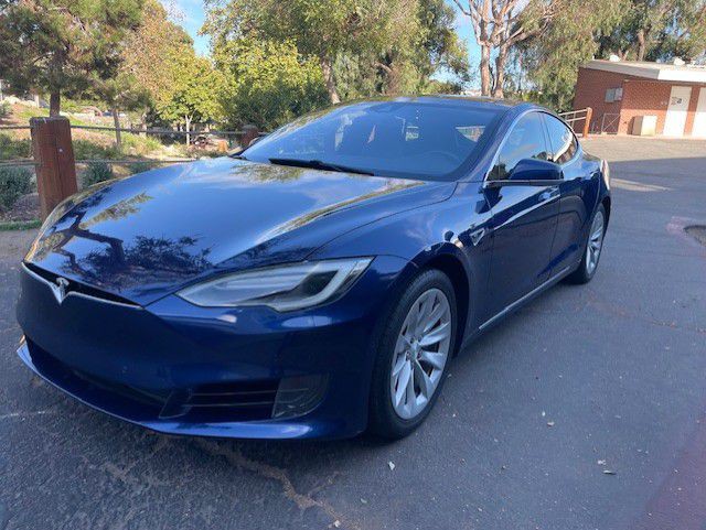 2016 Tesla Model S Image 19