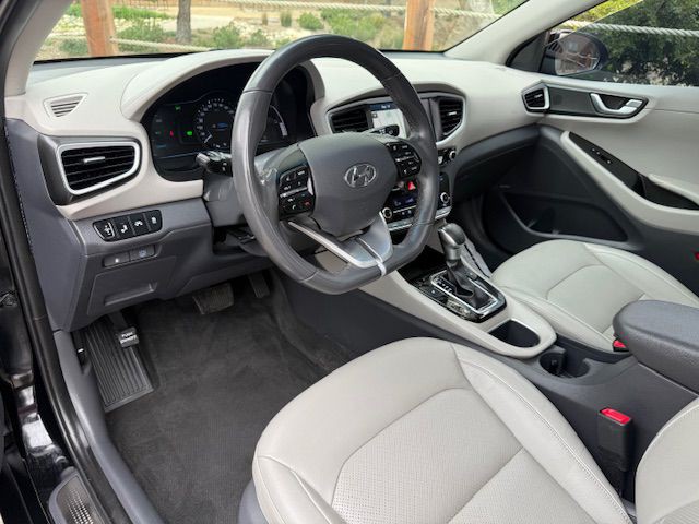 2019 Hyundai Ioniq Image 19