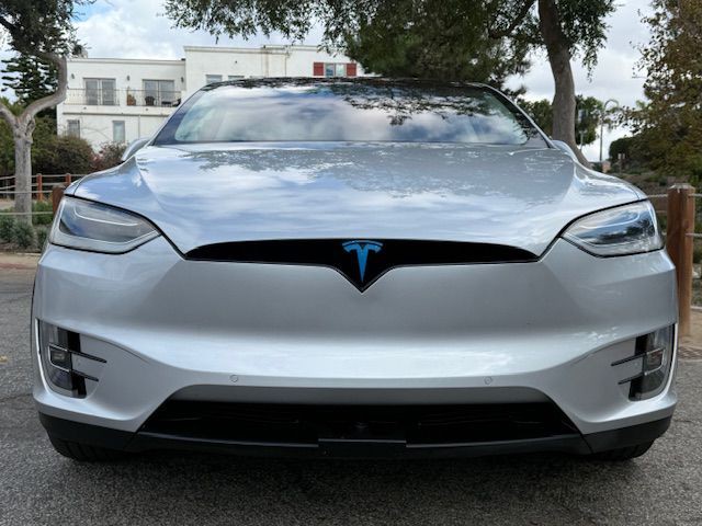 2017 Tesla Model X Image 20