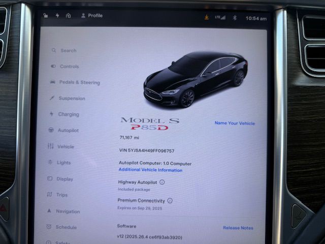 2015 Tesla Model S Image 8