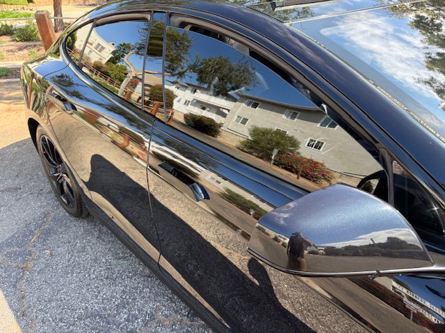 2015 Tesla Model S Image 10