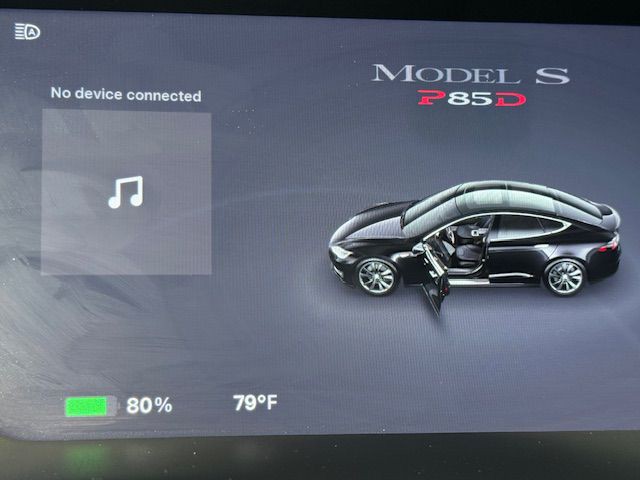 2015 Tesla Model S Image 34