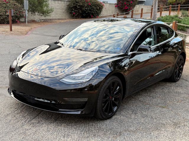 2019 Tesla Model 3 Image 1