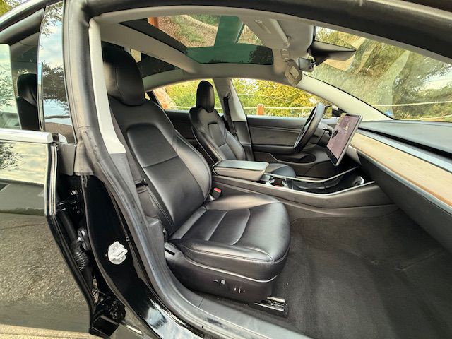 2019 Tesla Model 3 Image 8