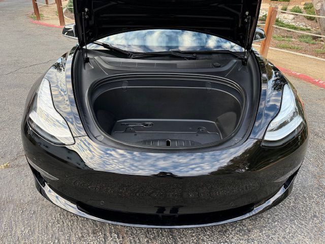 2019 Tesla Model 3 Image 10