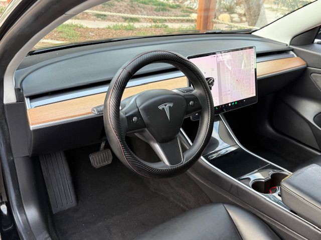 2019 Tesla Model 3 Image 21