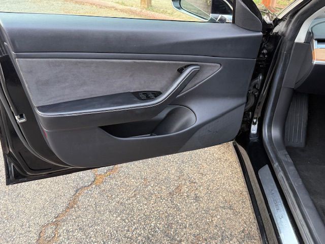 2019 Tesla Model 3 Image 22
