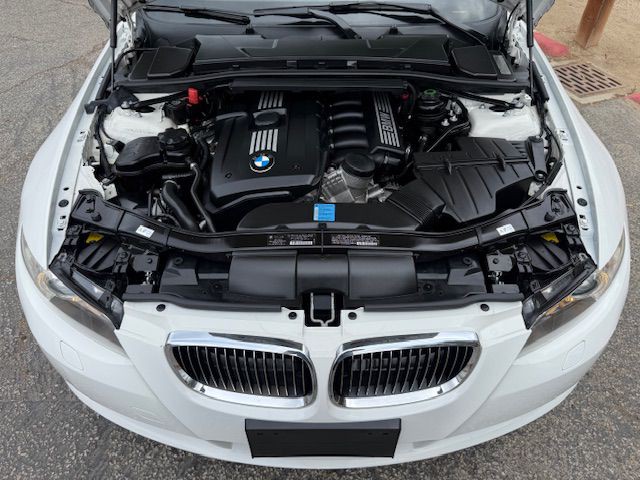 2010 BMW 3 Series Image 8