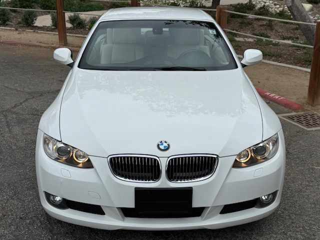 2010 BMW 3 Series Image 16