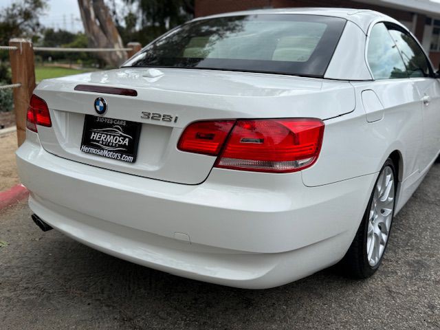 2010 BMW 3 Series Image 22
