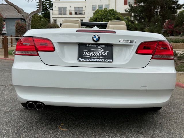 2010 BMW 3 Series Image 33