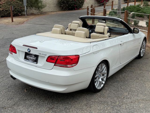 2010 BMW 3 Series Image 34