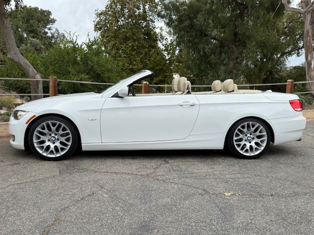 2010 BMW 3 Series Image 37
