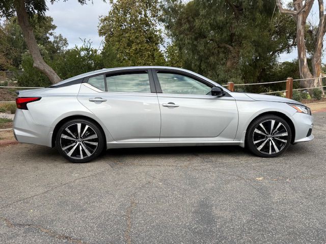 2022 Nissan Altima Image 3