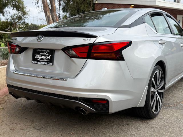 2022 Nissan Altima Image 9