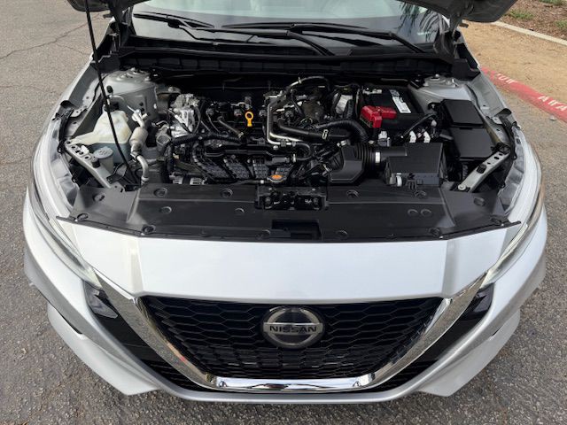 2022 Nissan Altima Image 13