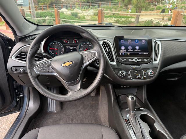 2020 Chevrolet Malibu Image 25