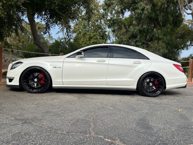 2012 Mercedes-Benz CLS-Class Image 2