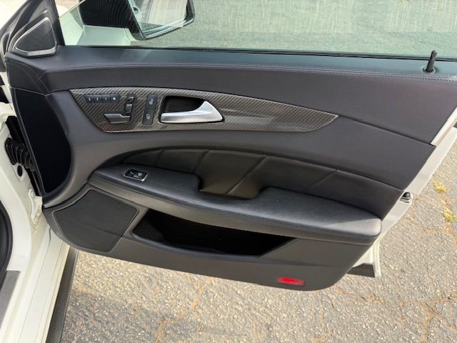2012 Mercedes-Benz CLS-Class Image 31