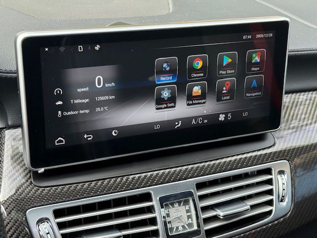 2012 Mercedes-Benz CLS-Class Image 40