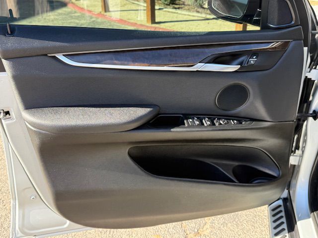 2017 BMW X5 Image 24