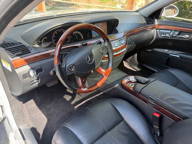 2009 Mercedes-Benz S-Class Image 4