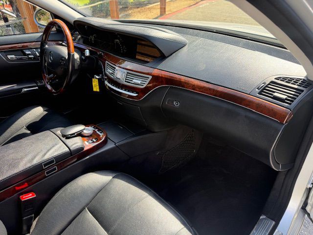 2009 Mercedes-Benz S-Class Image 23