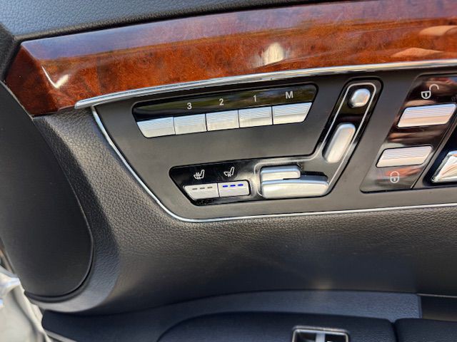 2009 Mercedes-Benz S-Class Image 24