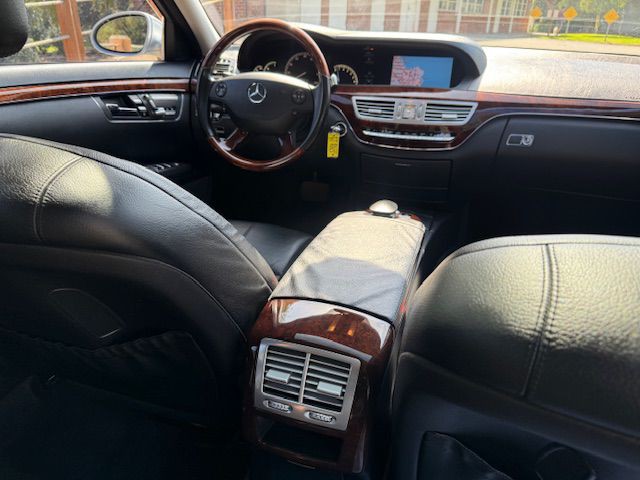 2009 Mercedes-Benz S-Class Image 29