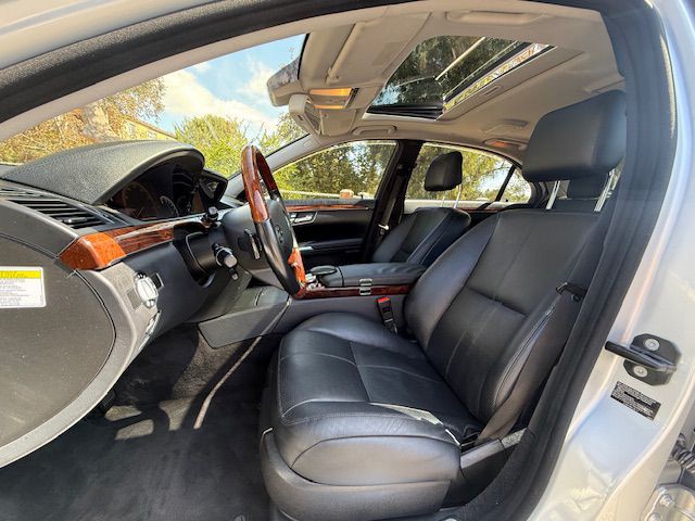2009 Mercedes-Benz S-Class Image 34