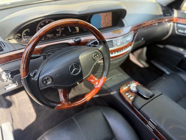 2009 Mercedes-Benz S-Class Image 35